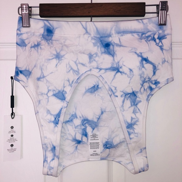 Calvin Klein Performance Other - Calvin Klein sports bra (M)